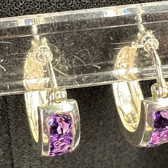 Purple gems set in sterling silver hoop earrings with lever-backs. - Picture 11 of 11